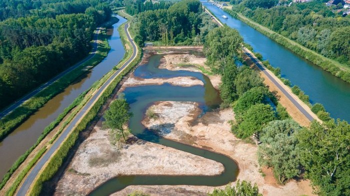 Nieuwe meanders op de Molenbeek-Bollaak